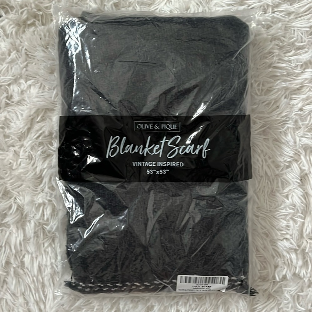 Brand New Vintage Inspired Gray Blanket Scarf 53” x 53”